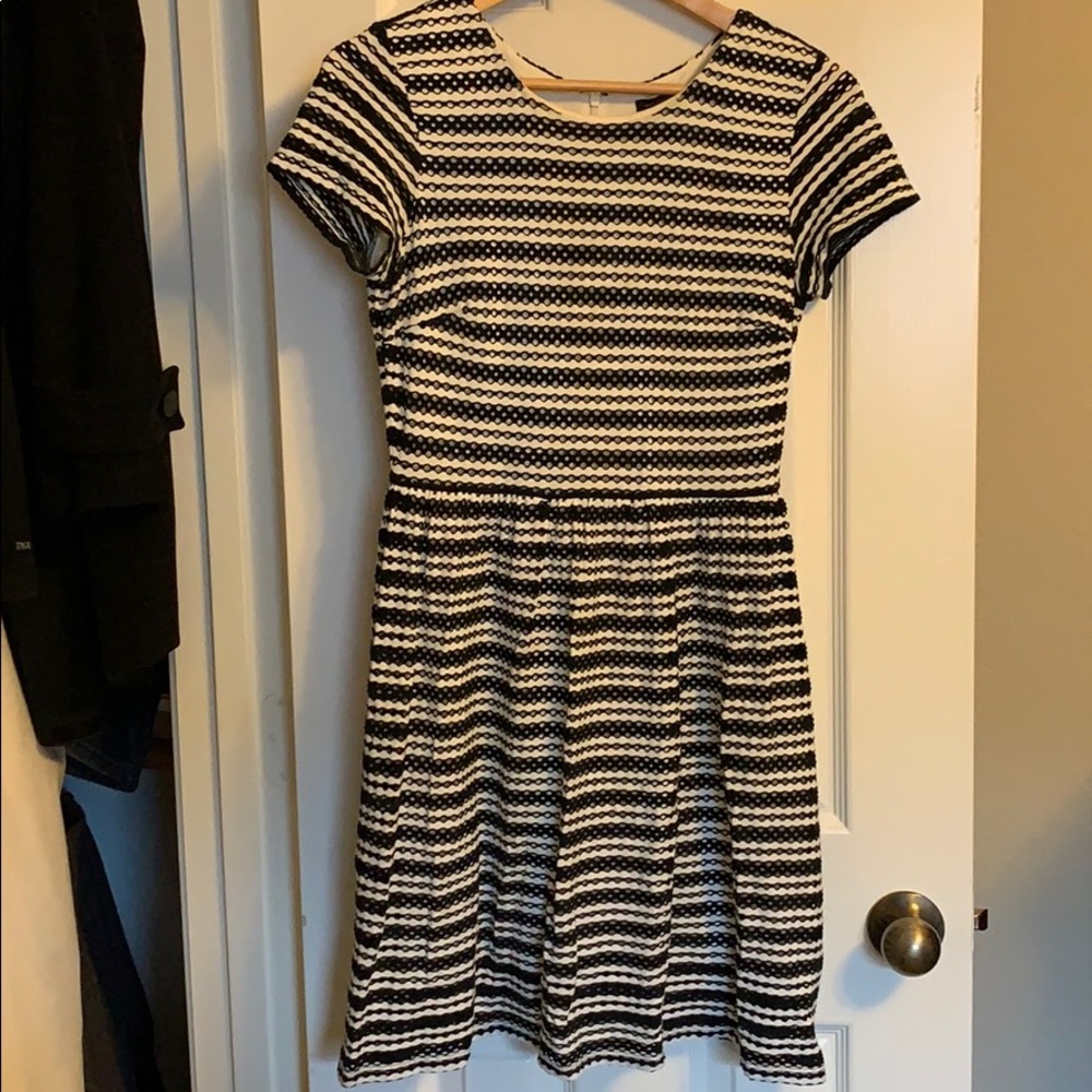 Ann Taylor black and white dress